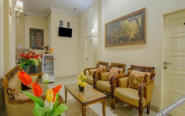 OYO 90327 Hotel Faradisa Syariah