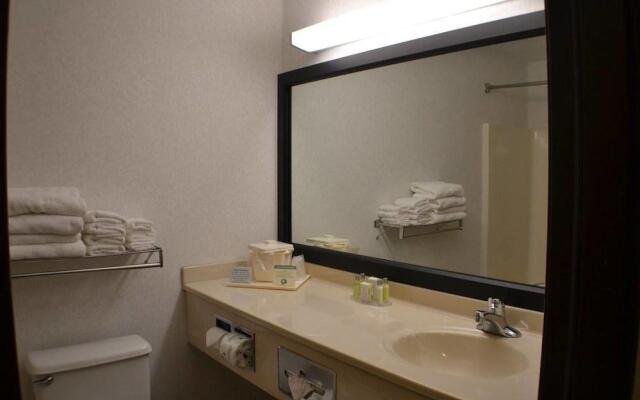 Dunes Express Inn & Suites
