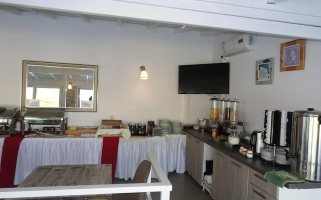 Rene Hotel