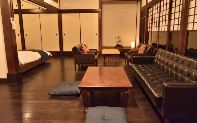 Kohaku AMBER Kamakura Zaimokuza