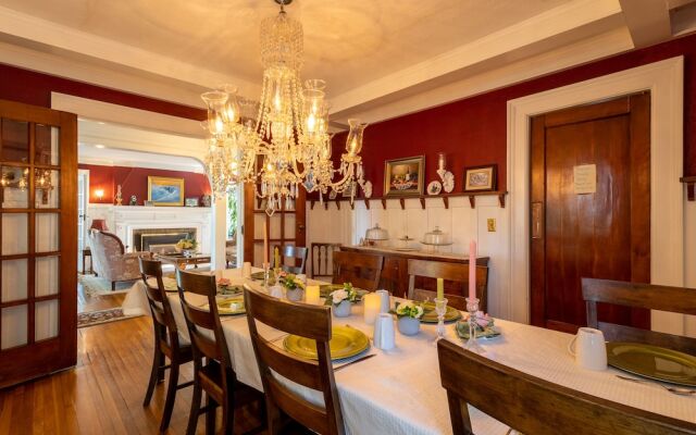 Chestnut Inn Bed and Breakfast