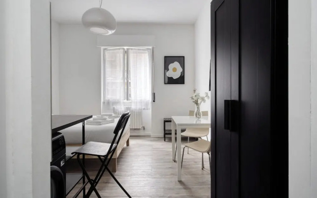 Stylish Studios near Subway