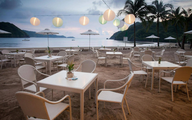 Pico Sands Hotel
