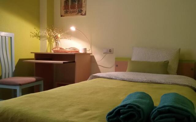 Casa Llorca Big Apt 3 Bedroom Garage AC WiFi