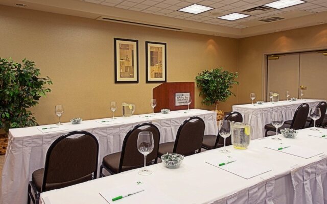 Holiday Inn & Suites Goodyear - West Phoenix Area by IHG
