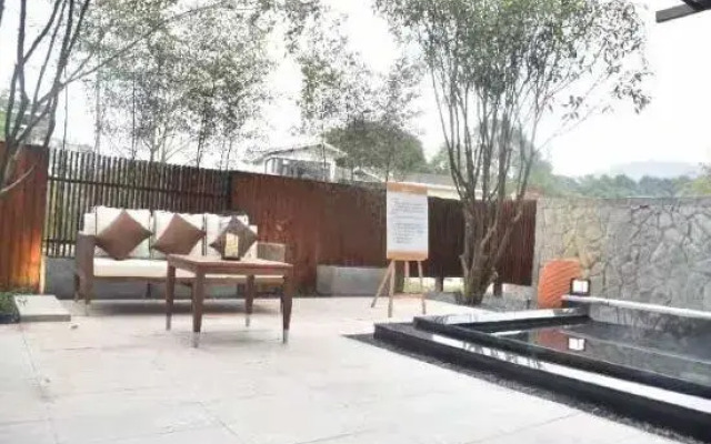Qi Ming Xing Hot Spring Hotel