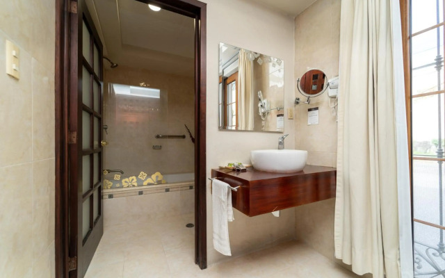 Casa de las Flores Hotel