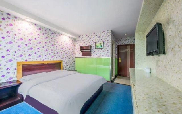 Qijiayi Business Hotel Chongqing Xi’nan Hospital