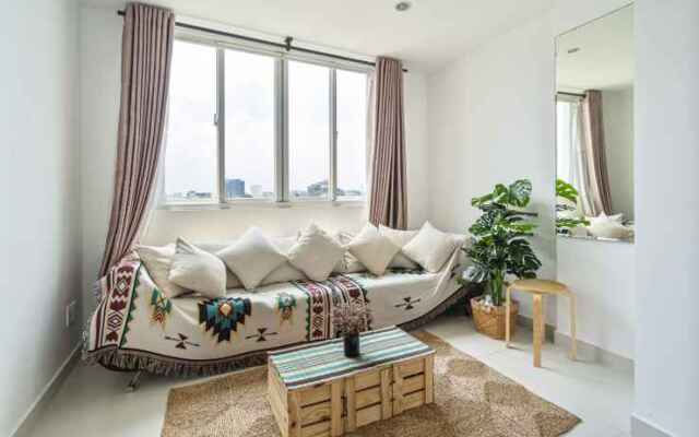 HoLo Alex House Saigon - Serviced HomeStay