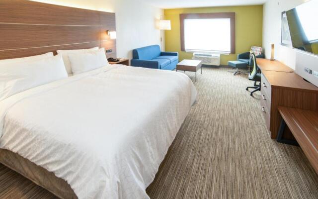 Holiday Inn Express & Suites North Battleford, an IHG Hotel