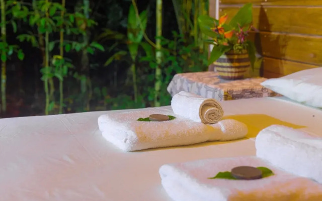 Las Piedras Amazon Center