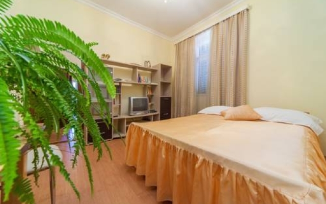 House Lodging Apartments Toni