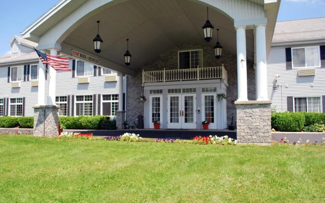 Cabot Inn & Suites