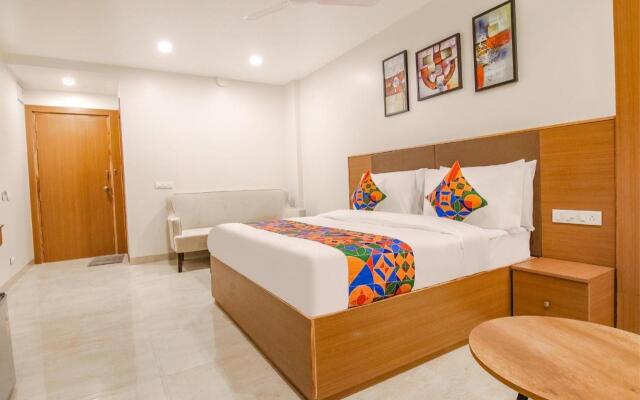 Saltstayz Select - Huda City Center