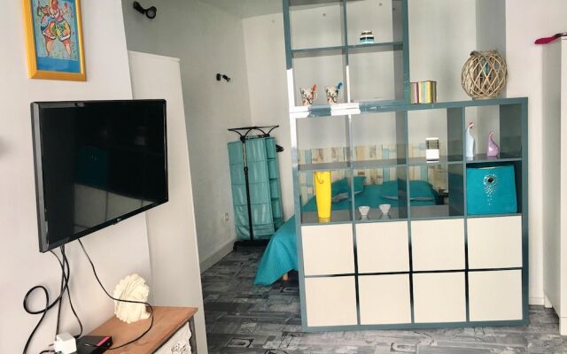 Apartment With one Bedroom in Frontignan, With Wonderful City View and Wifi - 1 km From the Beach