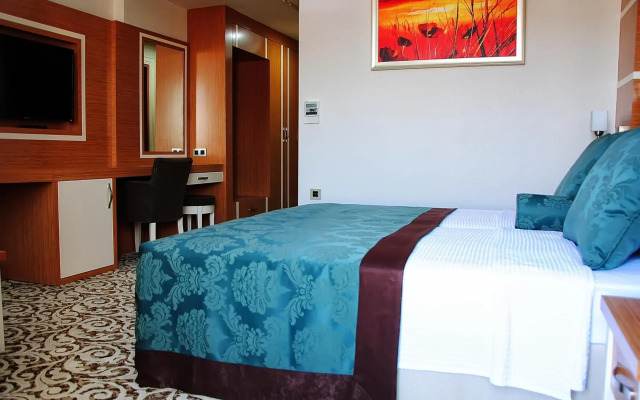Malahit Exclusive City Hotel