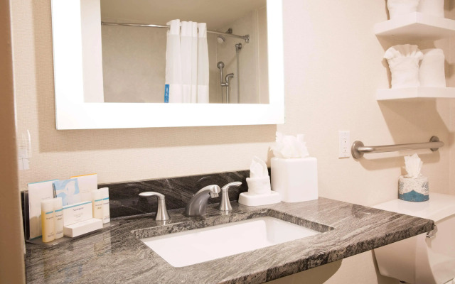 Hampton Inn & Suites Seattle-Downtown