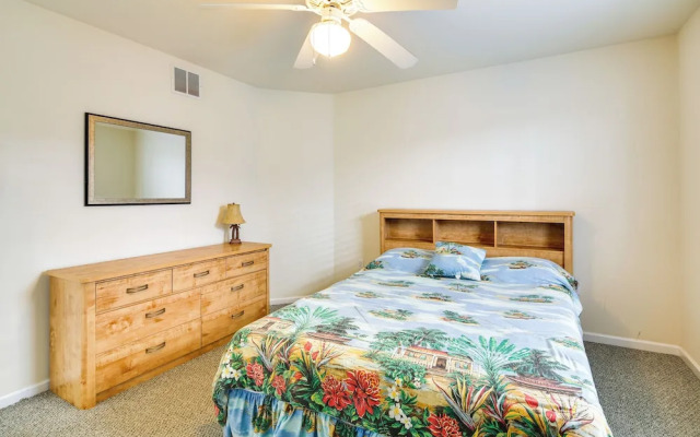 Walk to Beach: Wildwood Apt w/ Balcony!