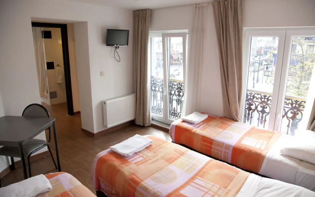 Hotel Barry