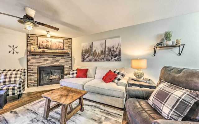 Cozy Ruidoso Condo w/ Grill & Mountain Views!