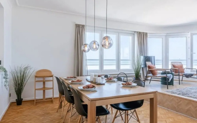 Frontal Seaview Apartment in Ostend