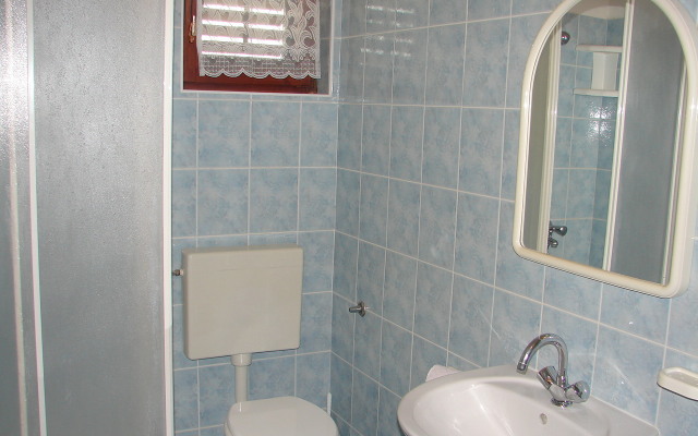 Apartment Port - great loaction and free parking: A1 Veliki  Murter, Island Murter