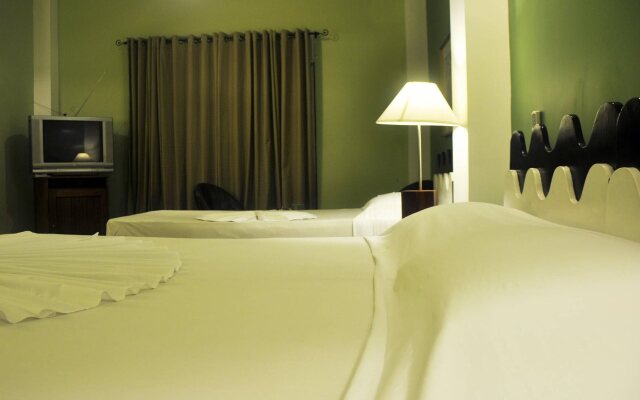 Peradeniya Rest House