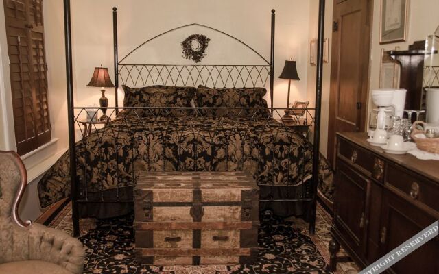 Nutt House Historic Hotel