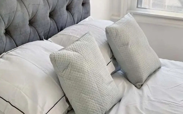 Modern Room in Centrally Located- Room 4