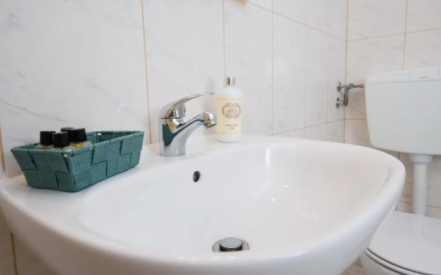 Lena’s Beach House by HelloVacations