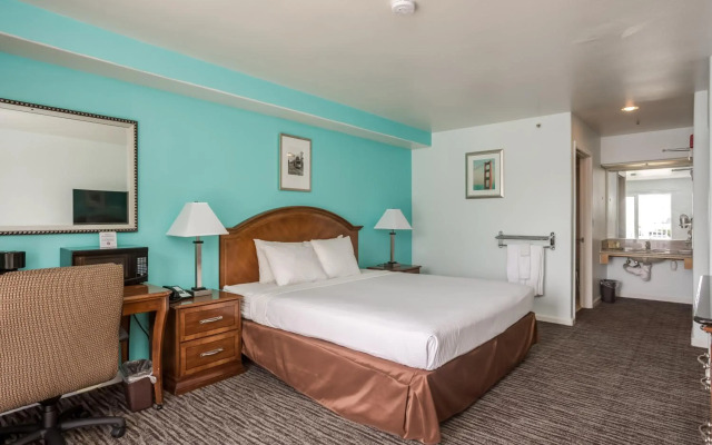 Pacifica Beach Hotel