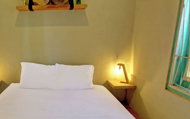 OYO 92825 Kamar Lombok