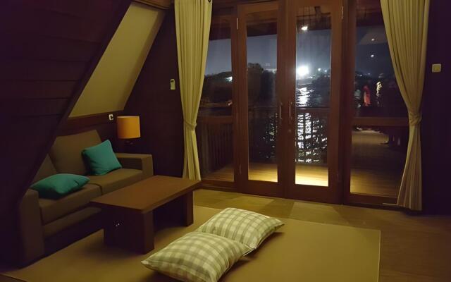 Seaview Cottage Cirebon Waterland