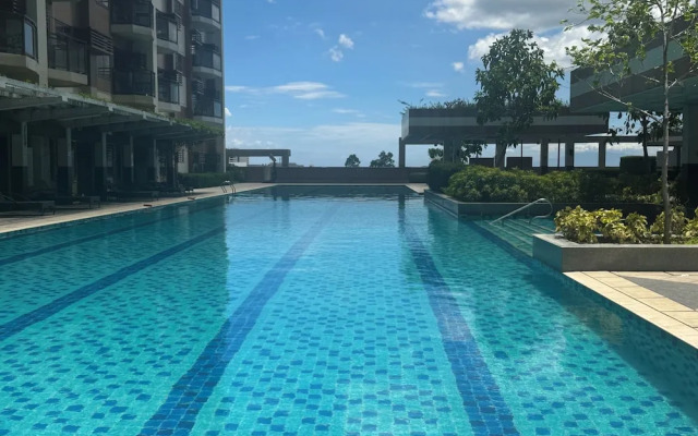 Manila Bay View - 1BR with balcony