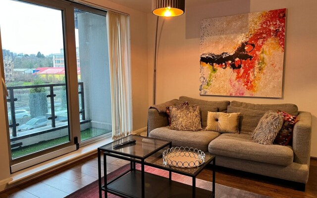 Cosy Flat 2mins Walk From Maidstone Station