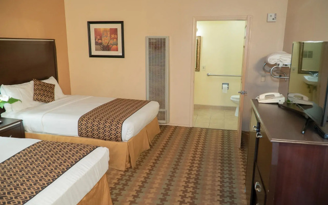 Silver Surf Motel