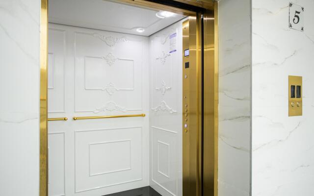 Travel in Kaliningrad on Lenin Street 36