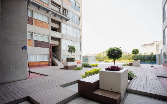 New Loft with Valet Parking & Amenities