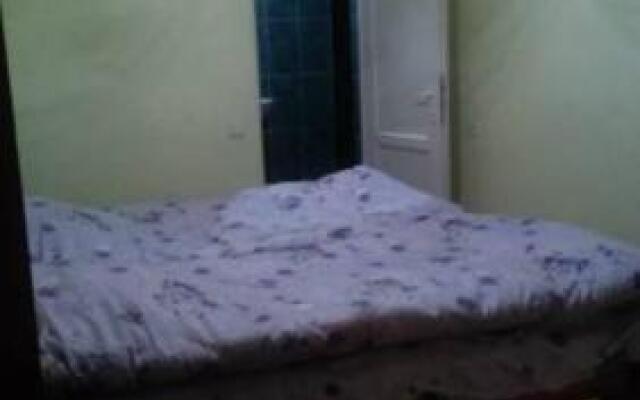 Tonchi Guest house
