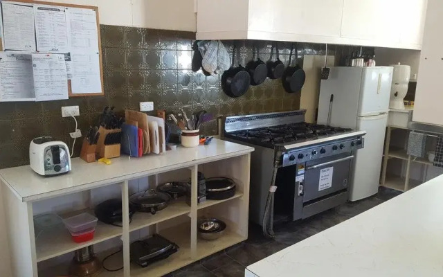 Tingle All Over Budget Accommodation