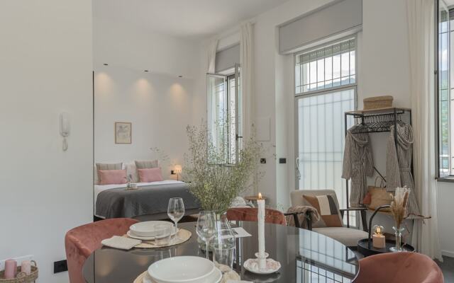 Piccola Como Lotus With 1 Bathrooms