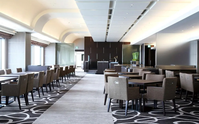 Odysis Suites Osaka Airport Hotel