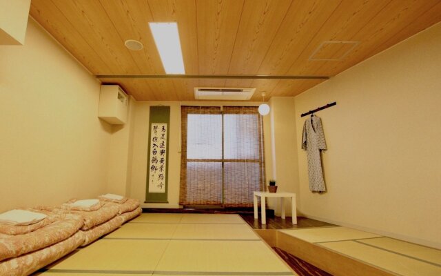 Osaka Guesthouse Nest - Hostel