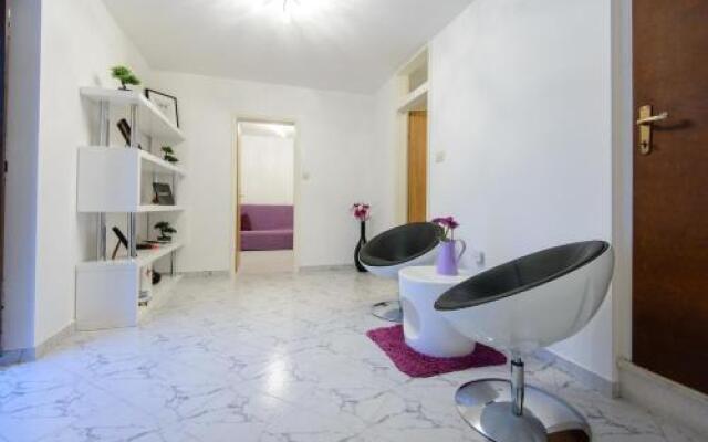 Apartment Ema