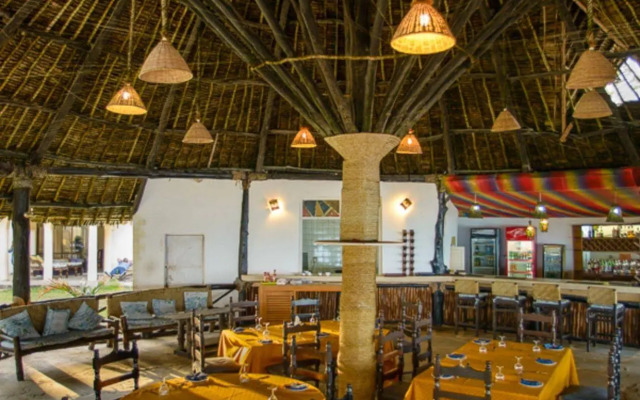 Bahari Dhow Beach Villas