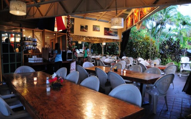 Kalani Oceanside Retreat