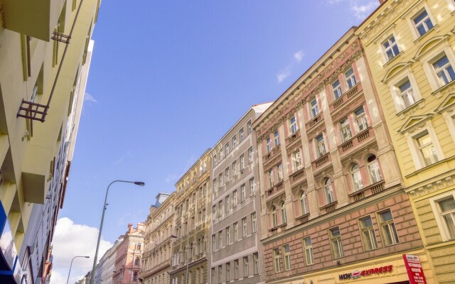 Royal Vineyards Apartments Prague