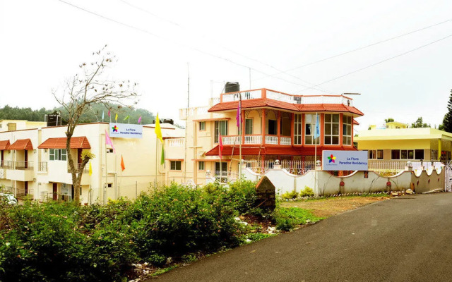 Laflora Paradise Residency