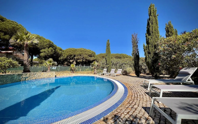 Quarteira Premium Villa by Homing