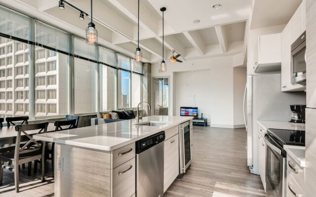 1stHomeRent Centennial Apartments